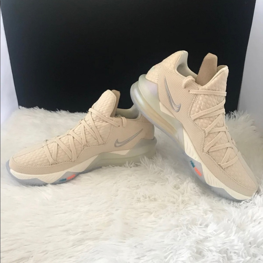 Lebron XVII Low “Easter”